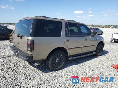 Trzecie zdjęcie samochodu z tyłu: 2002 FORD EXPEDITION XLT VIN:1FMRU15W22LA10279 - miniatura