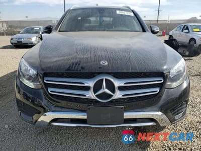 Piąte zdjęcie samochodu w środku: 2018 MERCEDES-BENZ GLC 300 VIN:WDC0G4JB7JV043753 - miniatura