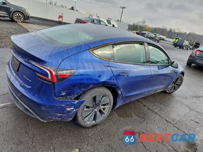Trzecie zdjęcie samochodu z tyłu: 2025 TESLA MODEL 3 VIN:5YJ3E1EB2SF906265 - miniatura