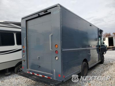 Trzecie zdjęcie samochodu z tyłu: 2020 FORD COMMERCIAL CHASSIS DELIVERY VAN VIN:1F65F5KN0L0A01957 - miniatura
