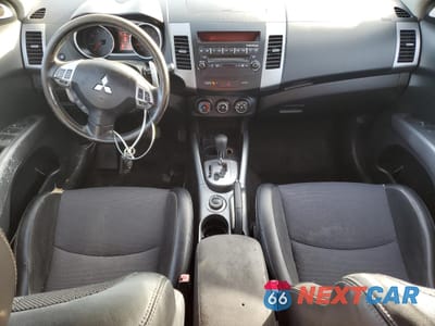 Zdjęcie 8 z 13 samochodu: 2009 MITSUBISHI OUTLANDER SE VIN:JA4LT31W29Z010606 - miniatura