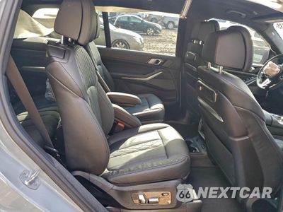 Zdjęcie 10 z 13 samochodu: 2024 BMW X7 M60I VIN:5UX33EM09R9T28892 - miniatura