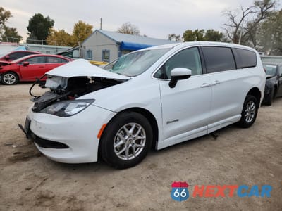 2023 CHRYSLER VOYAGER 2C4RC1CG5PR512883 - główne zdjęcie licytacji z USA - miniatura