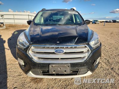 Piąte zdjęcie samochodu w środku: 2017 FORD ESCAPE SE VIN:1FMCU9GD8HUB40005 - miniatura