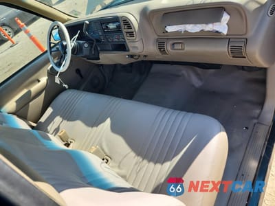 Zdjęcie 8 z 12 samochodu: 1997 CHEVROLET GMT-400 C1500 VIN:1GCEC14W7VZ235290 - miniatura