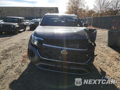 Piąte zdjęcie samochodu w środku: 2025 VOLKSWAGEN ATLAS CROSS SPORT SE VIN:1V2KE2CA2SC214367 - miniatura