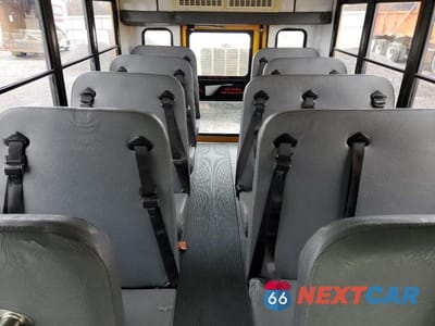 Zdjęcie 6 z 10 samochodu: 2012 CHEVROLET EXPRESS G33503 SCHOOL BUS VIN:1GB0G2BA9C1180319 - miniatura