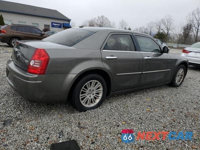Trzecie zdjęcie samochodu z tyłu: 2010 CHRYSLER 300 TOURING VIN:2C3CA5CVXAH155090 - miniatura