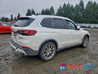 Trzecie zdjęcie samochodu z tyłu: 2021 BMW X5 XDRIVE40I VIN:5UXCR6C06M9H26790 - miniatura