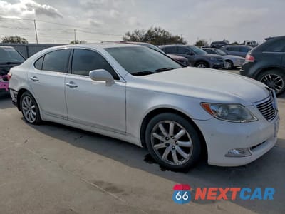 Czwarte zdjęcie samochodu z boku: 2009 LEXUS LS 460 VIN:JTHBL46F895086871 - miniatura