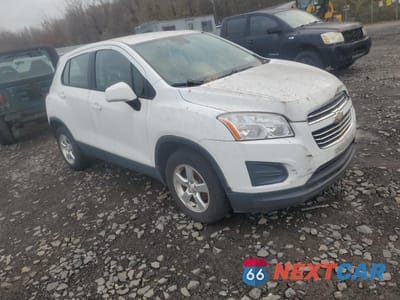 Czwarte zdjęcie samochodu z boku: 2016 CHEVROLET TRAX LS VIN:KL7CJNSBXGB738292 - miniatura