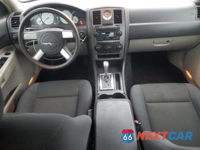 Zdjęcie 8 z 12 samochodu: 2006 CHRYSLER 300 VIN:2C3LA43R96H471164 - miniatura