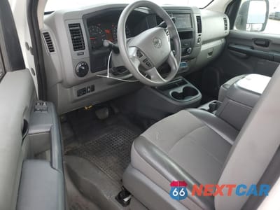Zdjęcie 8 z 13 samochodu: 2021 NISSAN NV 2500 DELIVERY VAN VIN:1N6BF0LY8MN811530 - miniatura