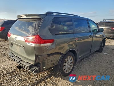 Trzecie zdjęcie samochodu z tyłu: 2011 TOYOTA SIENNA LE VIN:5TDJK3DC6BS008379 - miniatura
