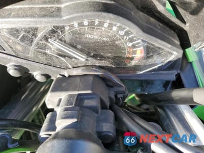 Zdjęcie 7 z 9 samochodu: 2013 KAWASAKI EX300 A VIN:JKAEX8A19DDA06558 - miniatura