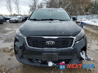 Piąte zdjęcie samochodu w środku: 2019 KIA SORENTO LX VIN:5XYPGDA51KG504033 - miniatura