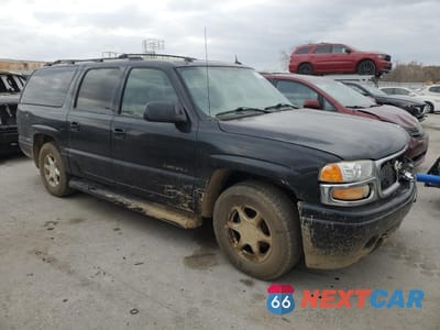 Czwarte zdjęcie samochodu z boku: 2005 GMC YUKON XL DENALI VIN:1GKFK66U65J262063 - miniatura