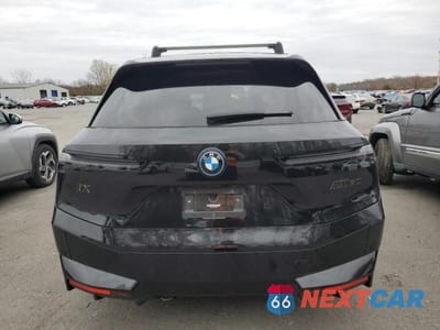 Zdjęcie 6 z 12 samochodu: 2023 BMW IX M60 VIN:WB533CF04PCM51160 - miniatura