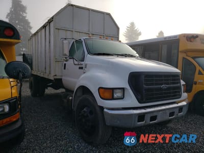 2002 FORD F650 SUPER DUTY CHIPPER TRUCK 3FDNF65Y22MA18498 - główne zdjęcie licytacji z USA - miniatura