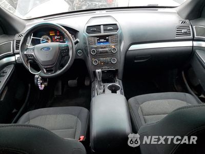 Zdjęcie 8 z 15 samochodu: 2017 FORD EXPLORER XLT VIN:1FM5K8DH9HGB02989 - miniatura