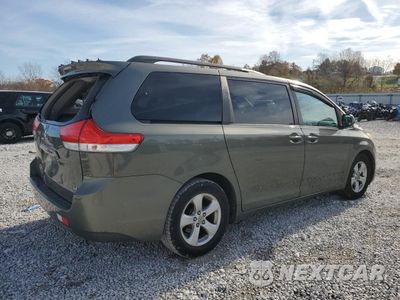 Trzecie zdjęcie samochodu z tyłu: 2011 TOYOTA SIENNA LE VIN:5TDKK3DC8BS035734 - miniatura