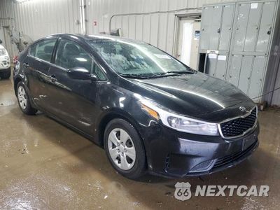 Czwarte zdjęcie samochodu z boku: 2017 KIA FORTE LX VIN:3KPFK4A7XHE127624 - miniatura