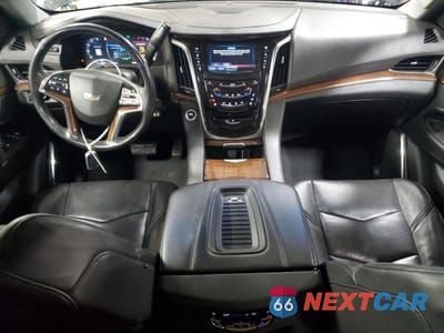 Zdjęcie 8 z 14 samochodu: 2019 CADILLAC ESCALADE ESV LUXURY VIN:1GYS4HKJ2KR277114 - miniatura
