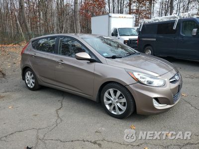 Czwarte zdjęcie samochodu z boku: 2012 HYUNDAI ACCENT GLS VIN:KMHCU5AE0CU012909 - miniatura