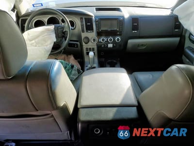 Zdjęcie 8 z 13 samochodu: 2012 TOYOTA SEQUOIA LIMITED VIN:5TDKY5G12CS038179 - miniatura
