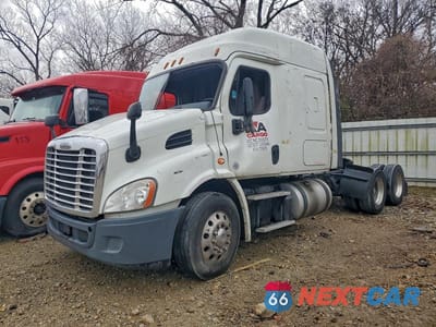 Drugie zdjęcie samochodu z przodu: 2019 FREIGLINER CASCADIA 113 VIN:3AKJGHDV5KDKK2802 - miniatura