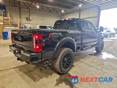 Trzecie zdjęcie samochodu z tyłu: 2025 FORD F350 SUPER DUTY VIN:1FT8W3BMXSEC91907 - miniatura