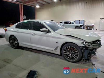 Czwarte zdjęcie samochodu z boku: 2023 BMW 530E VIN:WBA13AG05PCL84810 - miniatura