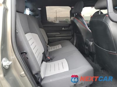 Zdjęcie 10 z 12 samochodu: 2024 TOYOTA TACOMA DOUBLE CAB VIN:3TMKB5FN1RM005771 - miniatura