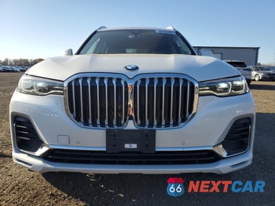 Piąte zdjęcie samochodu w środku: 2022 BMW X7 XDRIVE40I VIN:5UXCW2C07N9J21497 - miniatura