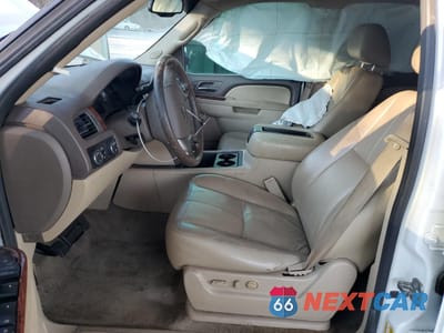 Zdjęcie 7 z 12 samochodu: 2012 CHEVROLET TAHOE K1500 LT VIN:1GNSKBE02CR179673 - miniatura