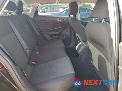 Zdjęcie 10 z 11 samochodu: 2021 VOLKSWAGEN JETTA S VIN:3VWN57BU7MM022013 - miniatura