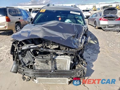 Piąte zdjęcie samochodu w środku: 2019 GMC ACADIA DENALI VIN:1GKKNXLS7KZ187613 - miniatura