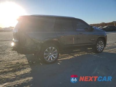 Trzecie zdjęcie samochodu z tyłu: 2021 CHEVROLET TAHOE K1500 PREMIER VIN:1GNSKSKD7MR187843 - miniatura