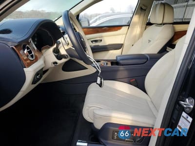 Zdjęcie 7 z 12 samochodu: 2023 BENTLEY BENTAYGA VIN:SJAHT2ZV7PC022219 - miniatura