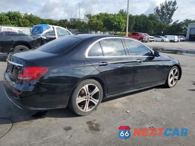 Trzecie zdjęcie samochodu z tyłu: 2018 MERCEDES-BENZ E 300 VIN:WDDZF4JB3JA389196 - miniatura