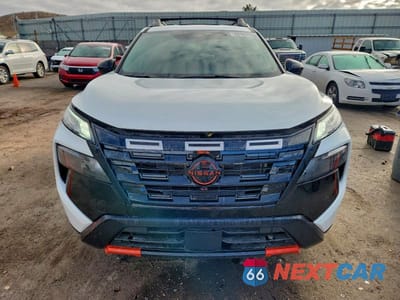 Piąte zdjęcie samochodu w środku: 2025 NISSAN ROGUE SV VIN:5N1BT3BB3SC841095 - miniatura