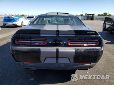 Zdjęcie 6 z 12 samochodu: 2016 DODGE CHALLENGER SRT 392 VIN:2C3CDZDJ0GH177327 - miniatura