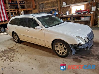 Czwarte zdjęcie samochodu z boku: 2004 MERCEDES-BENZ E 320 4MATIC VIN:WDBUH82J94X112788 - miniatura