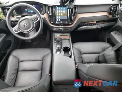 Zdjęcie 8 z 12 samochodu: 2022 VOLVO XC60 B5 MOMENTUM VIN:YV4L12RK4N1080010 - miniatura