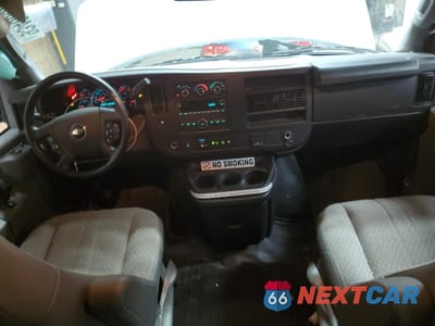 Zdjęcie 8 z 12 samochodu: 2023 CHEVROLET EXPRESS G3500 DELIVERY VAN VIN:1GCZGHFP5P1166170 - miniatura