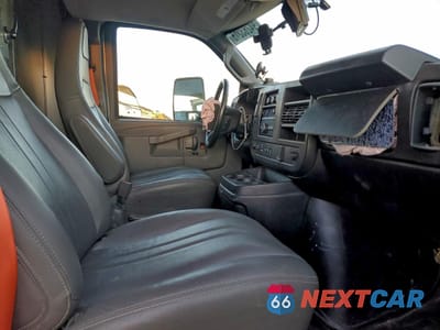 Zdjęcie 11 z 14 samochodu: 2023 CHEVROLET EXPRESS G3500 VIN:1GB0GSF74P1121750 - miniatura