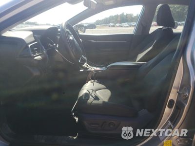 Zdjęcie 7 z 15 samochodu: 2019 TOYOTA CAMRY L VIN:4T1B11HK5KU790565 - miniatura