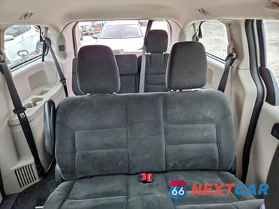 Zdjęcie 10 z 13 samochodu: 2016 DODGE GRAND CARAVAN SE VIN:2C4RDGBG3GR163823 - miniatura