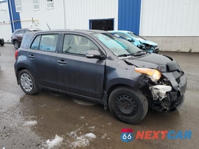 Czwarte zdjęcie samochodu z boku: 2013 TOYOTA SCION XD VIN:JTKKUPB47D1031843 - miniatura