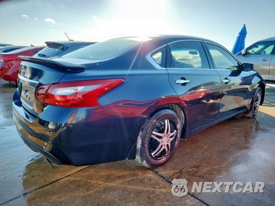 Trzecie zdjęcie samochodu z tyłu: 2018 NISSAN ALTIMA 2.5 S VIN:1N4AL3AP1JC113955 - miniatura